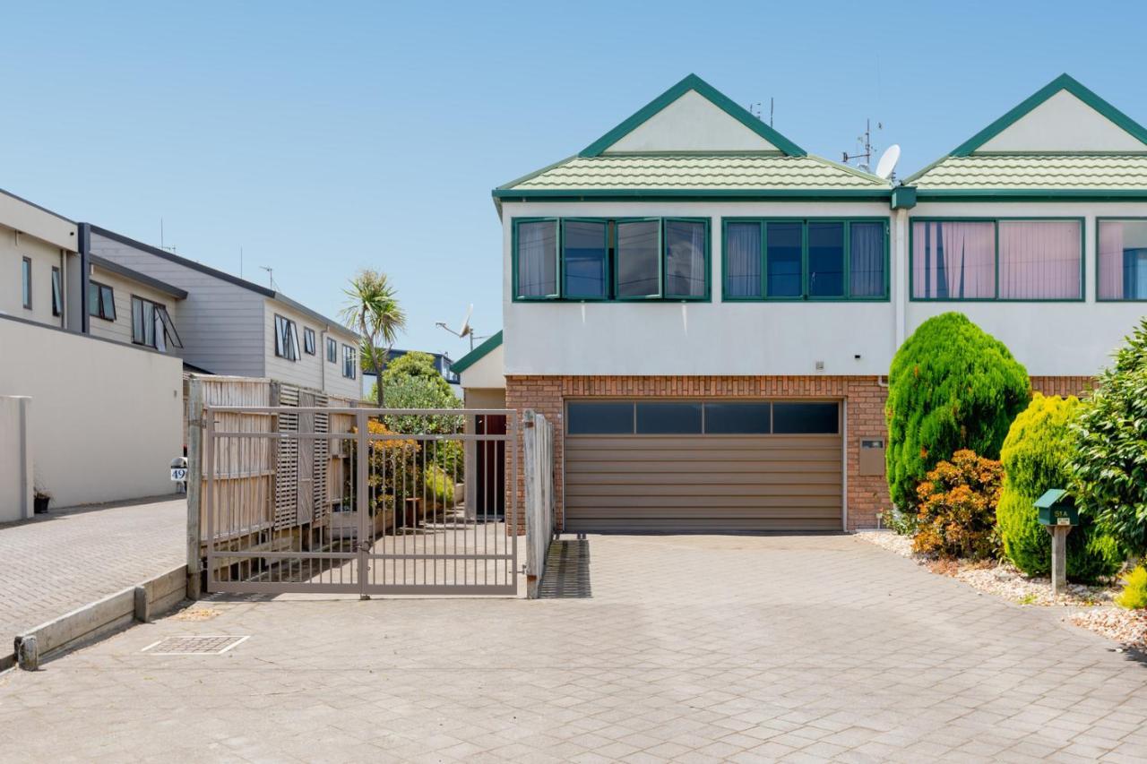 הוילה מאונט מאונגאנוי Mount Sunset - Mt Maunganui Townhouse מראה חיצוני תמונה